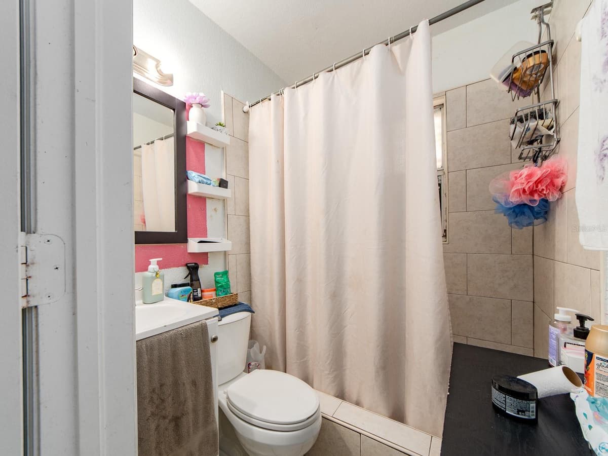 2532 WALNUT STREET — photo 15 of 19