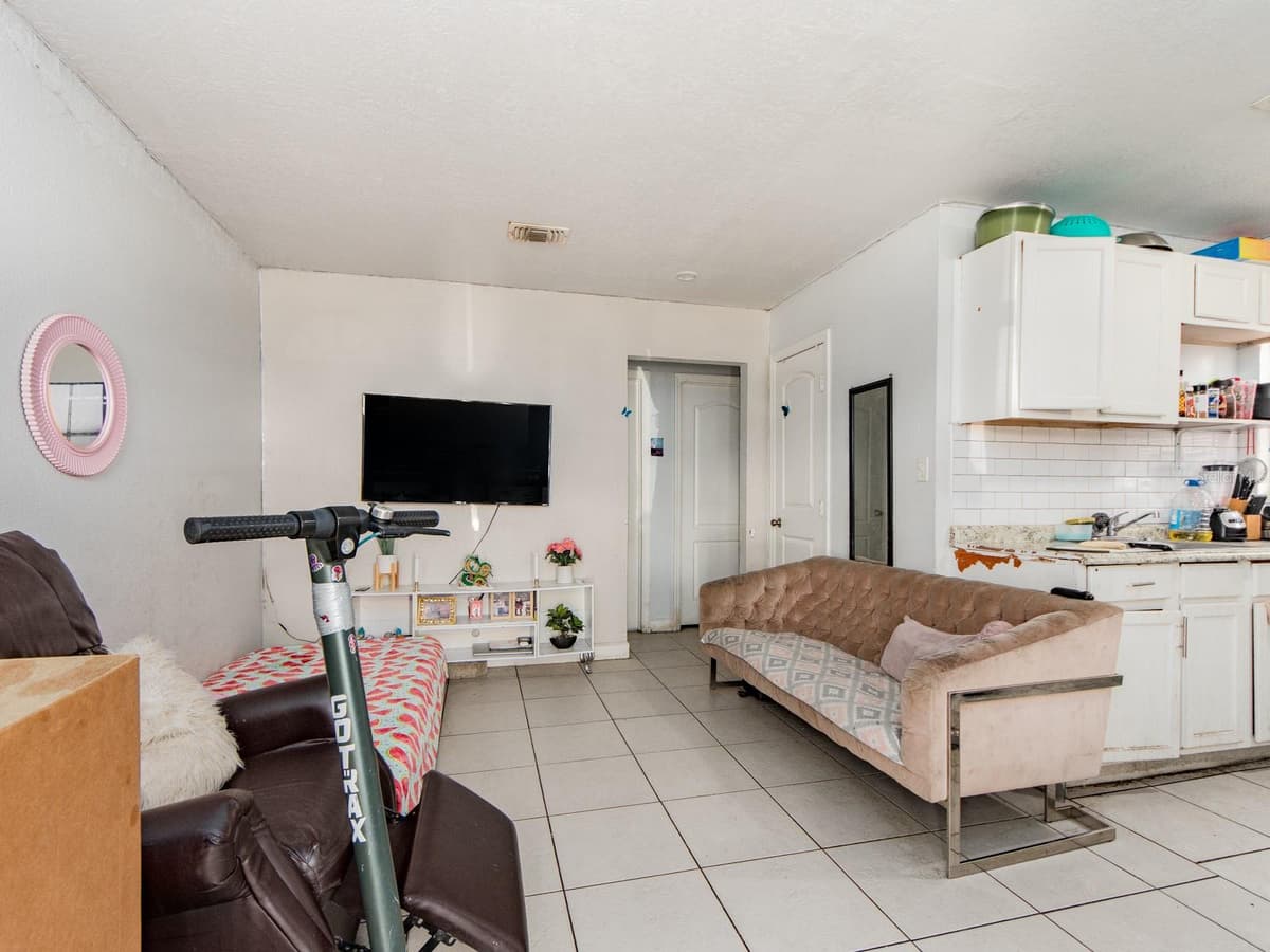 2532 WALNUT STREET — photo 3 of 19