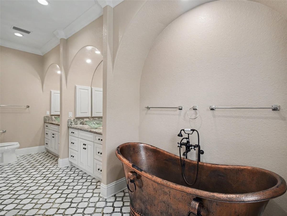 2761 NEWMAN DRIVE — photo 16 of 28