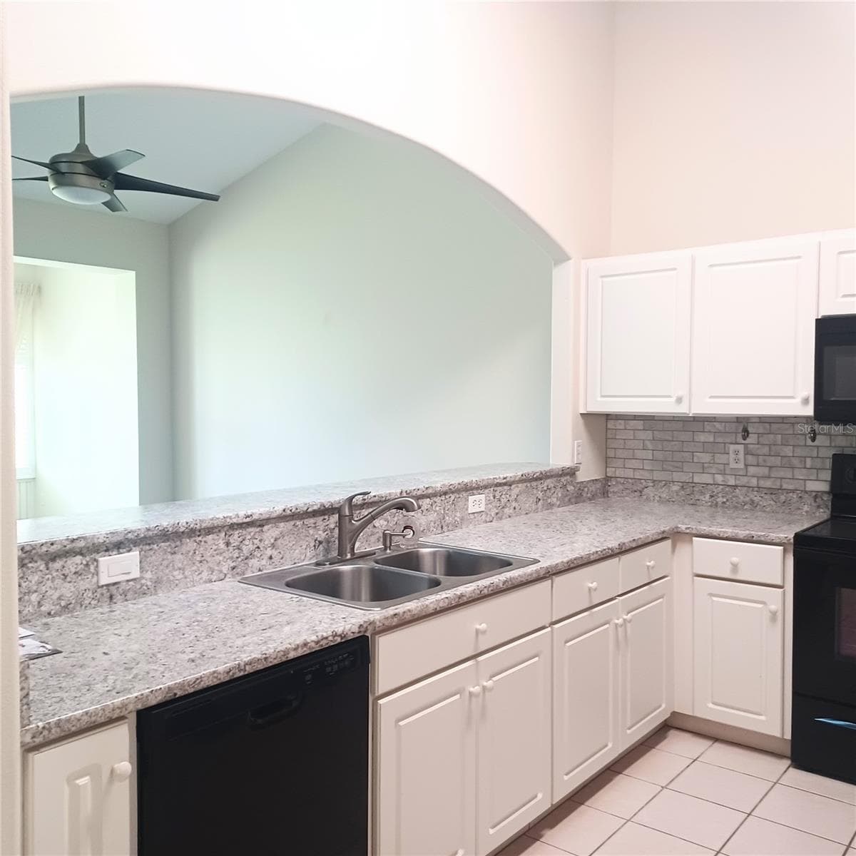 82 VERANDA WAY — photo 4 of 15