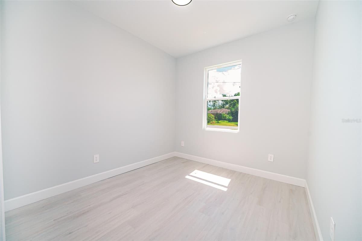 1103 SAINT TROPEZ COURT — photo 29 of 46