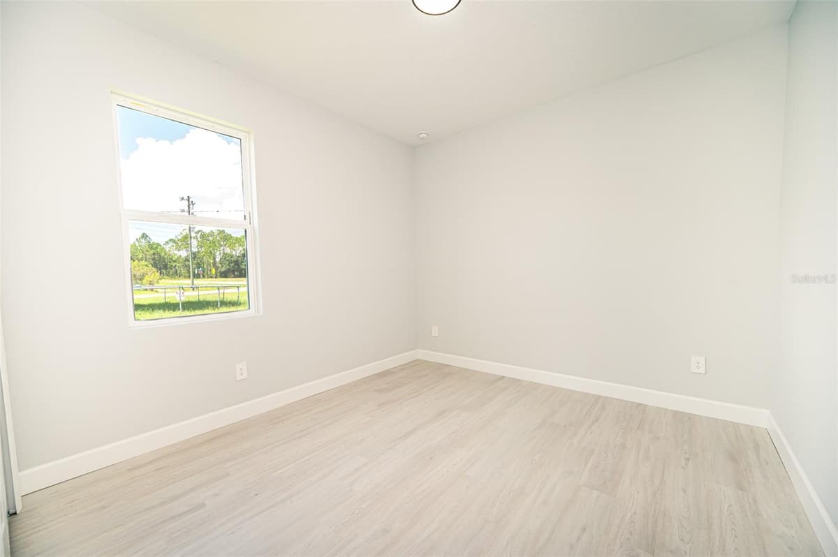 1103 SAINT TROPEZ COURT — photo 9 of 46