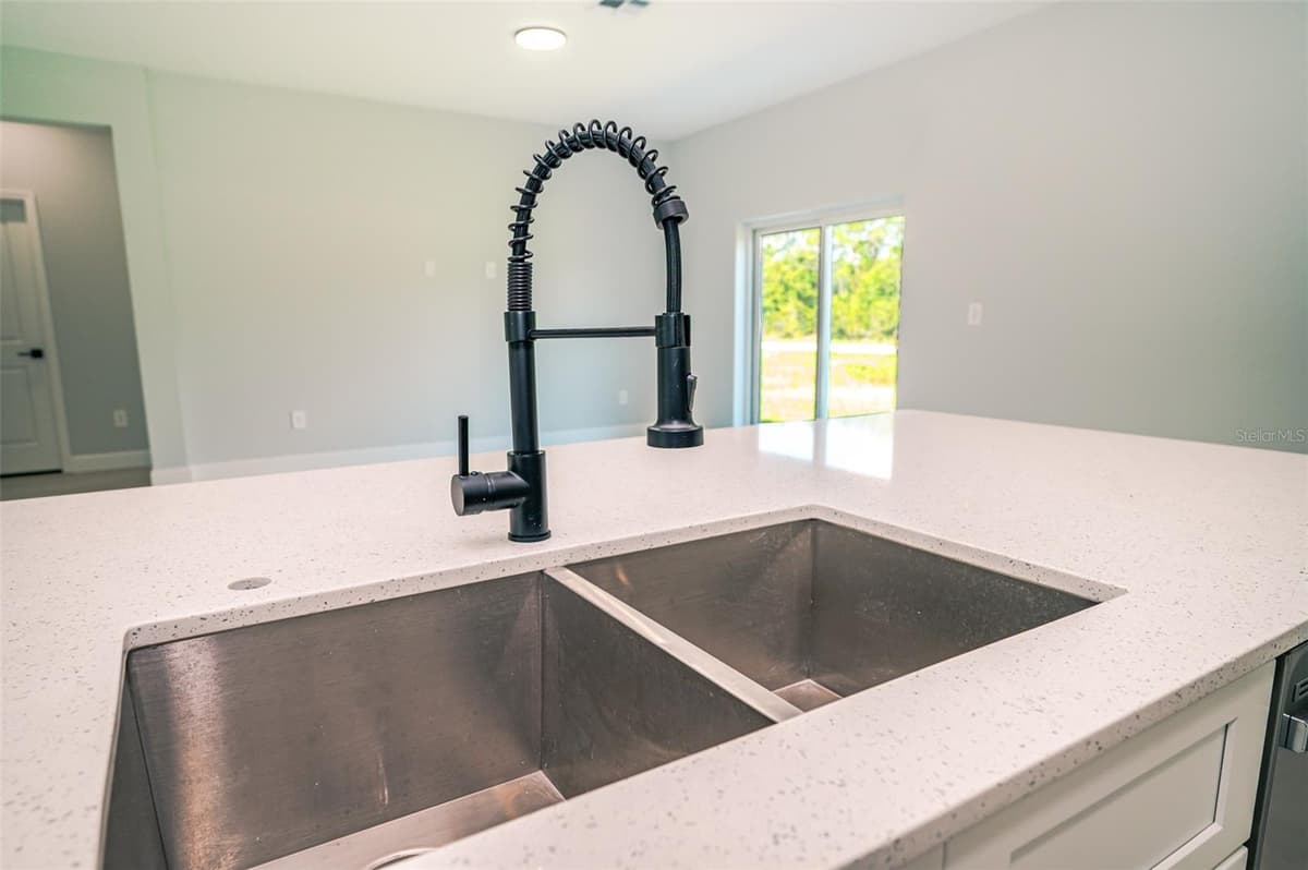 1103 SAINT TROPEZ COURT — photo 5 of 46