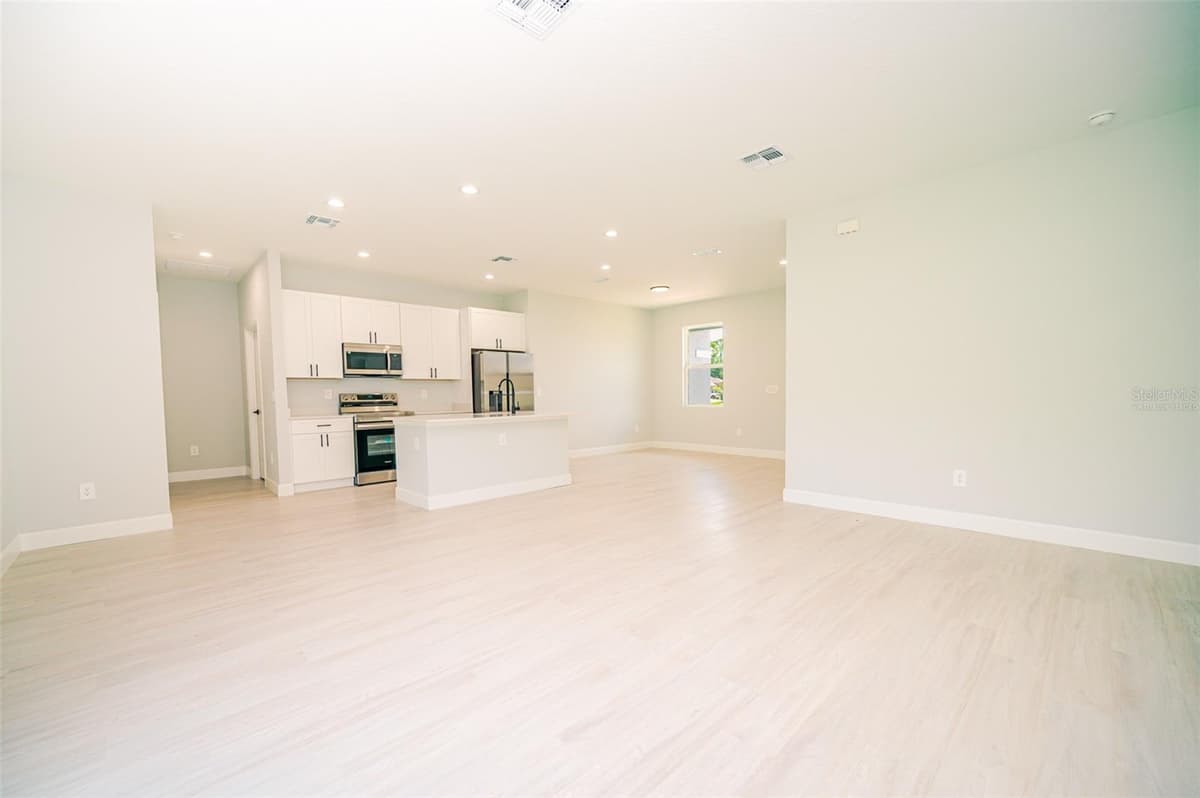 1103 SAINT TROPEZ COURT — photo 8 of 46