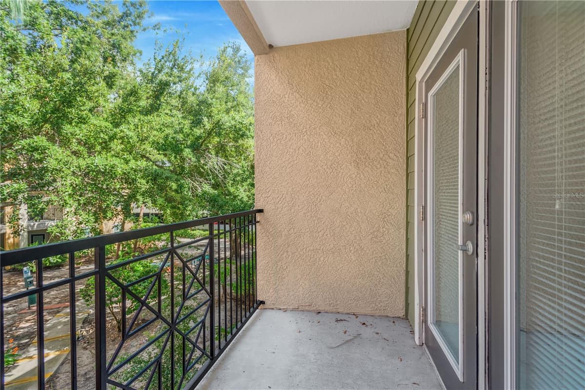 1810 PALM AVENUE — photo 14 of 25
