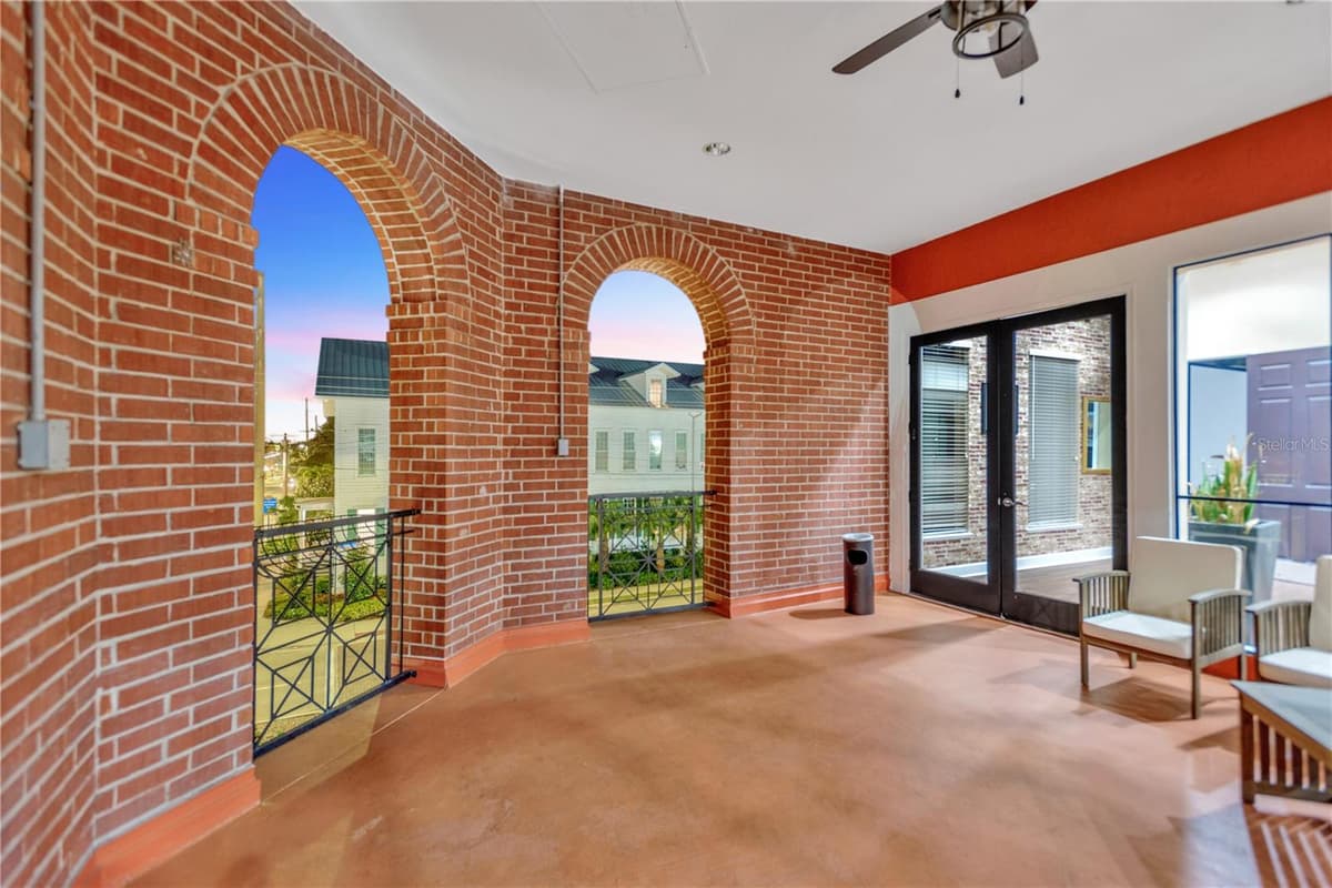 1810 PALM AVENUE — photo 24 of 25