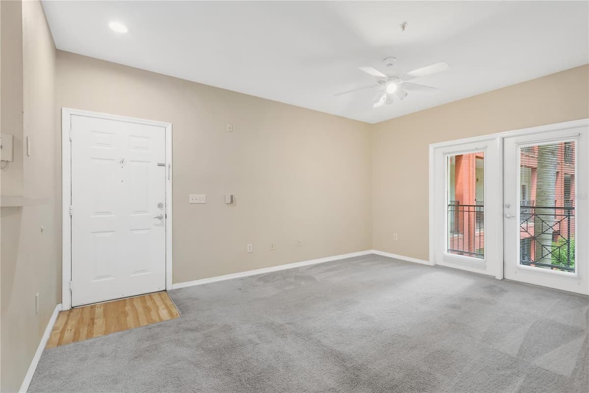 1810 PALM AVENUE — photo 9 of 25