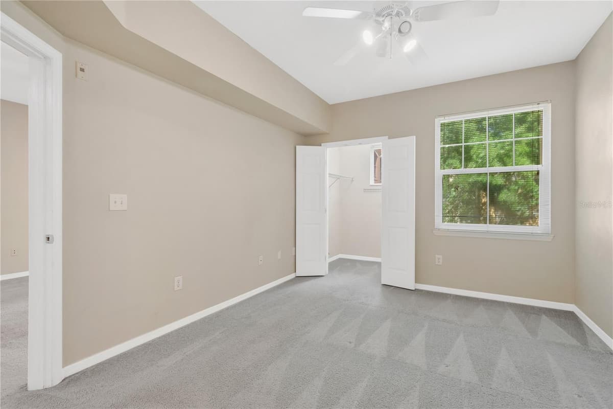 1810 PALM AVENUE — photo 11 of 25