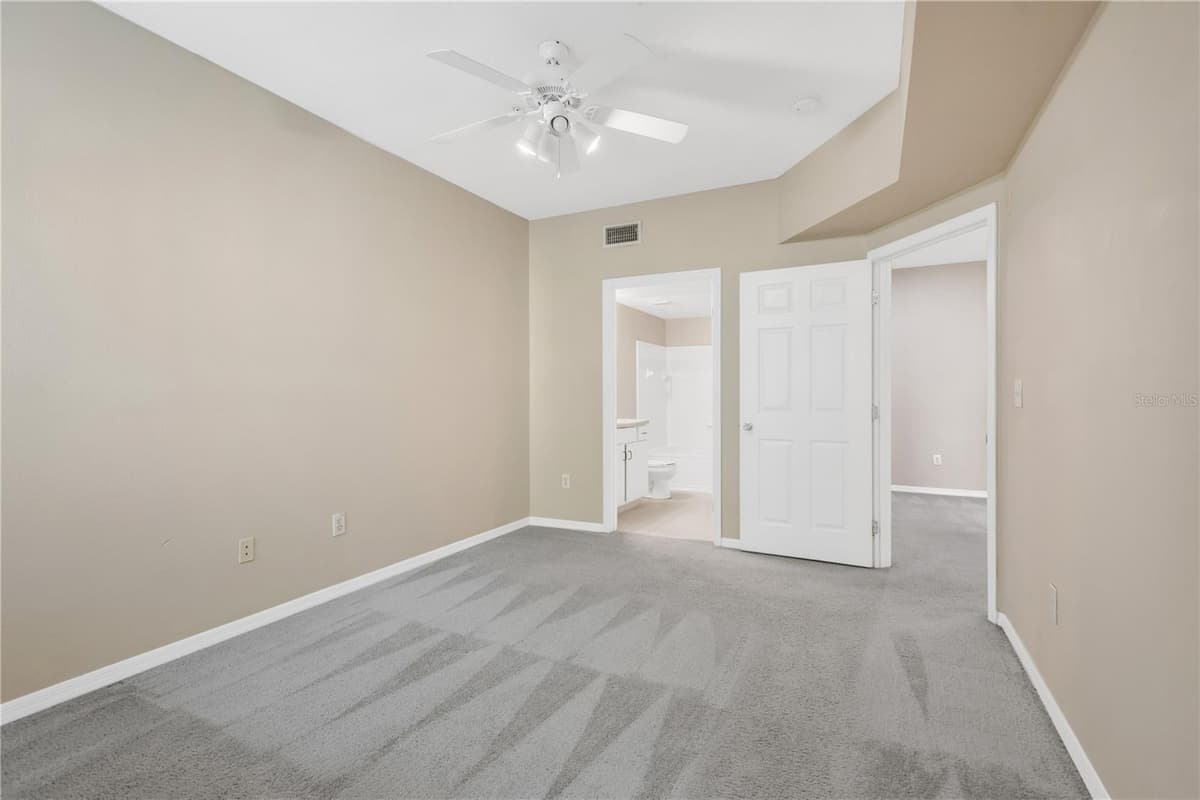 1810 PALM AVENUE — photo 12 of 25