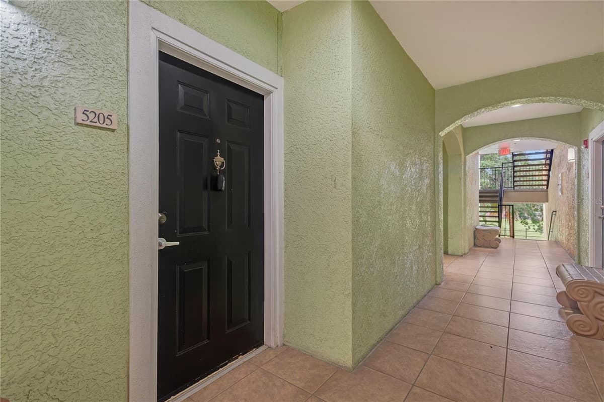 1810 PALM AVENUE — photo 15 of 25