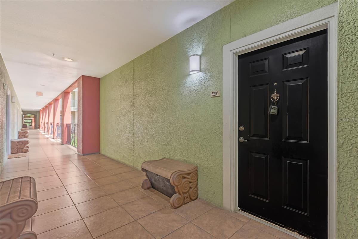 1810 PALM AVENUE — photo 16 of 25