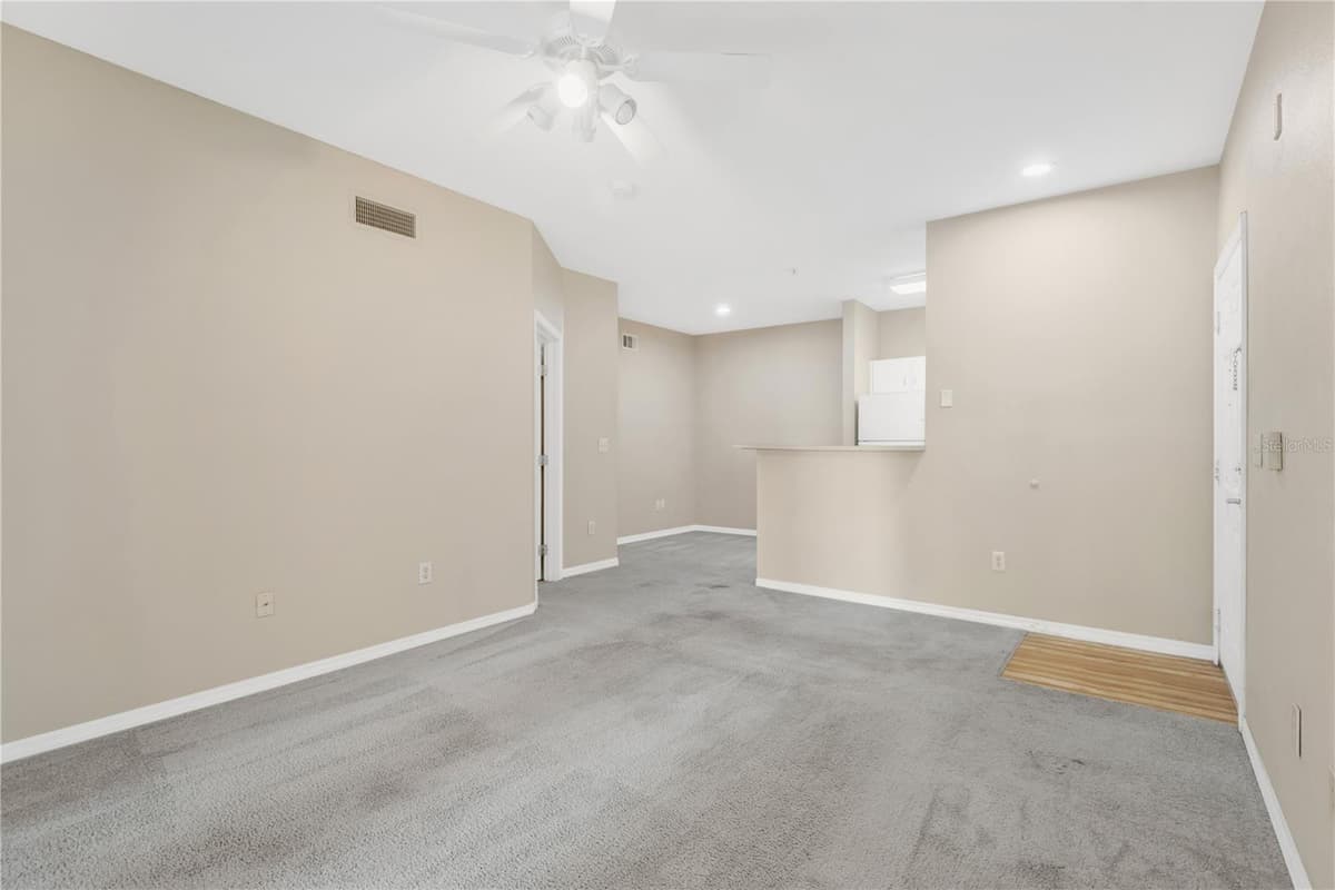 1810 PALM AVENUE — photo 3 of 25