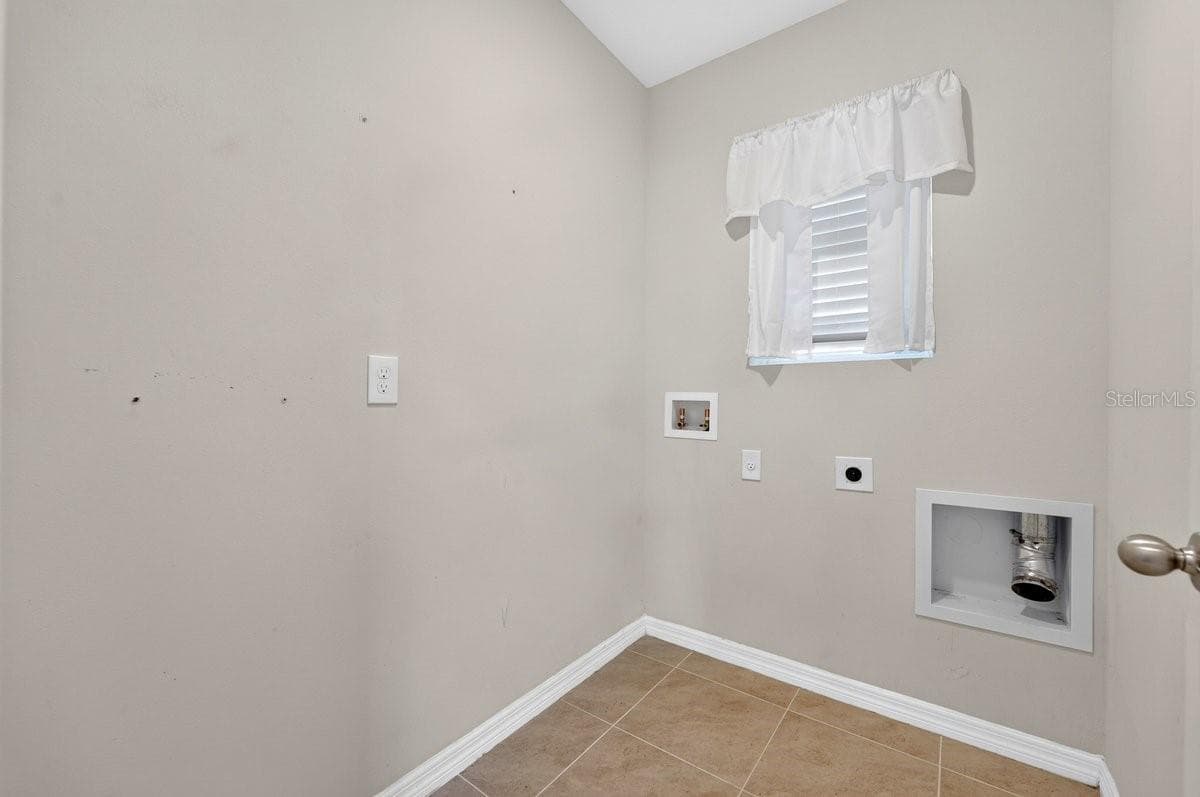 3118 BORASSUS DRIVE — photo 20 of 34