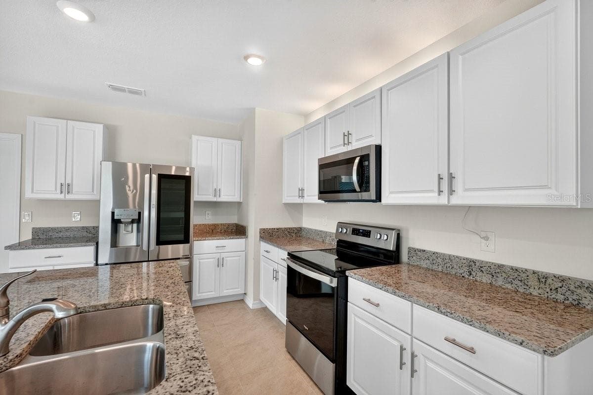 3118 BORASSUS DRIVE — photo 7 of 34