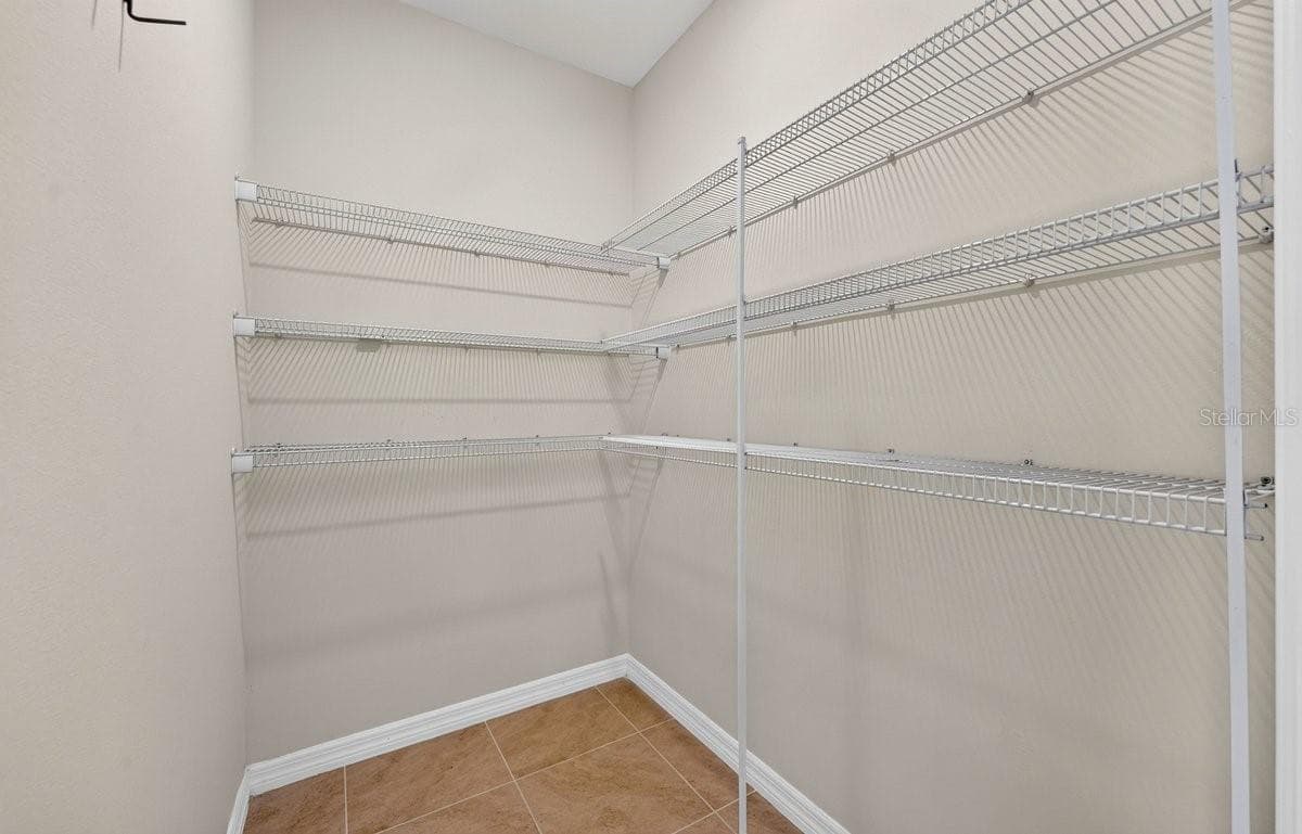 3118 BORASSUS DRIVE — photo 12 of 34