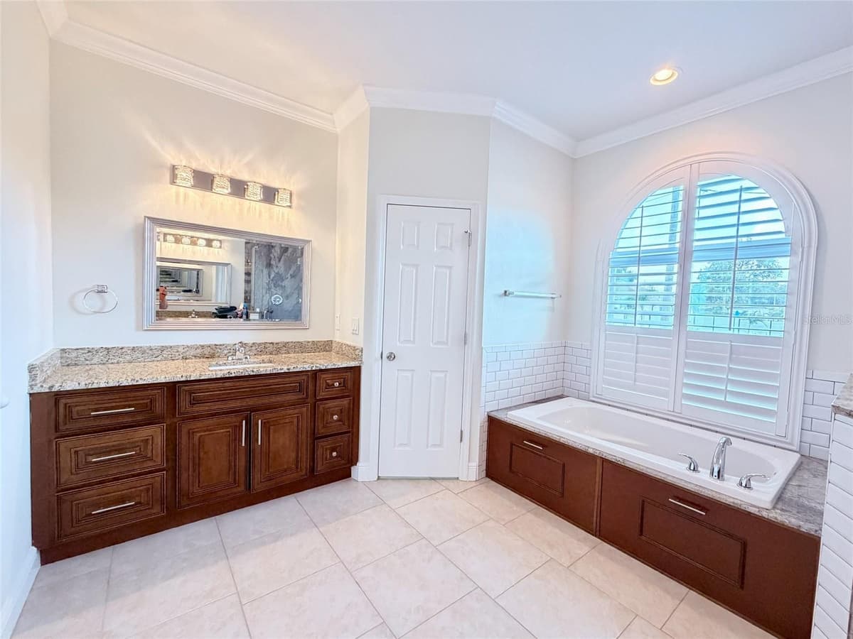 2721 SITKA STREET — photo 19 of 32