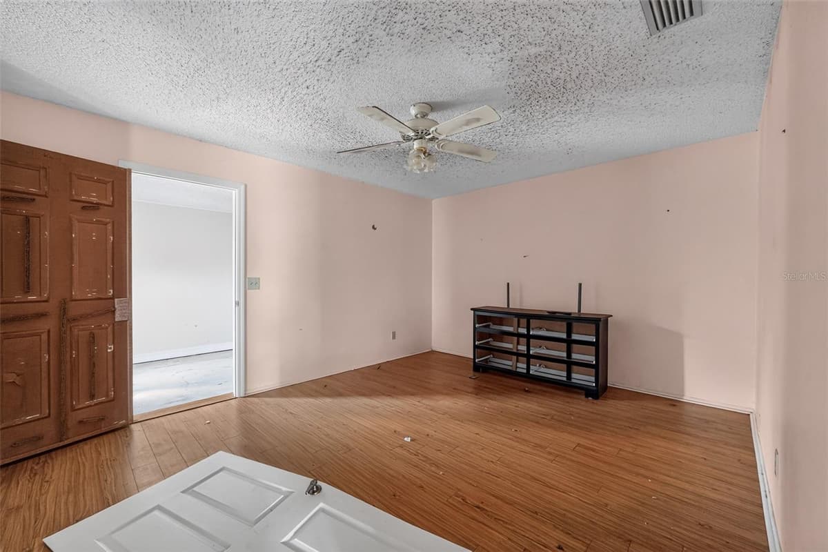 1632 CAINS AVENUE — photo 13 of 32