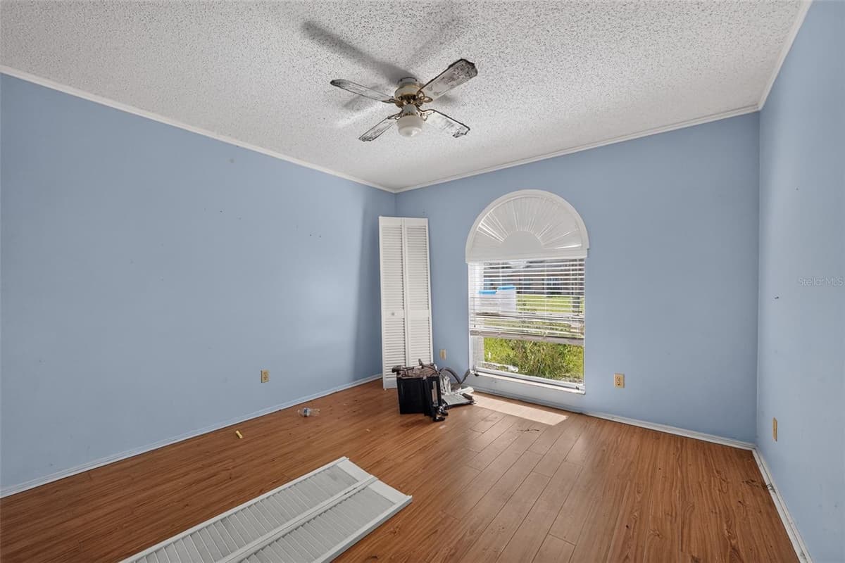1632 CAINS AVENUE — photo 10 of 32