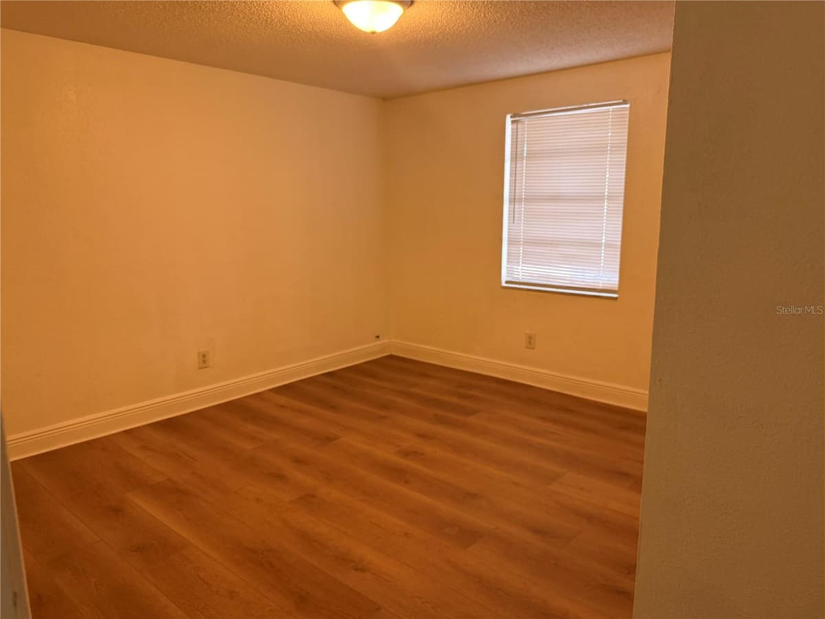 10205 BELLHURST COURT — photo 8 of 8