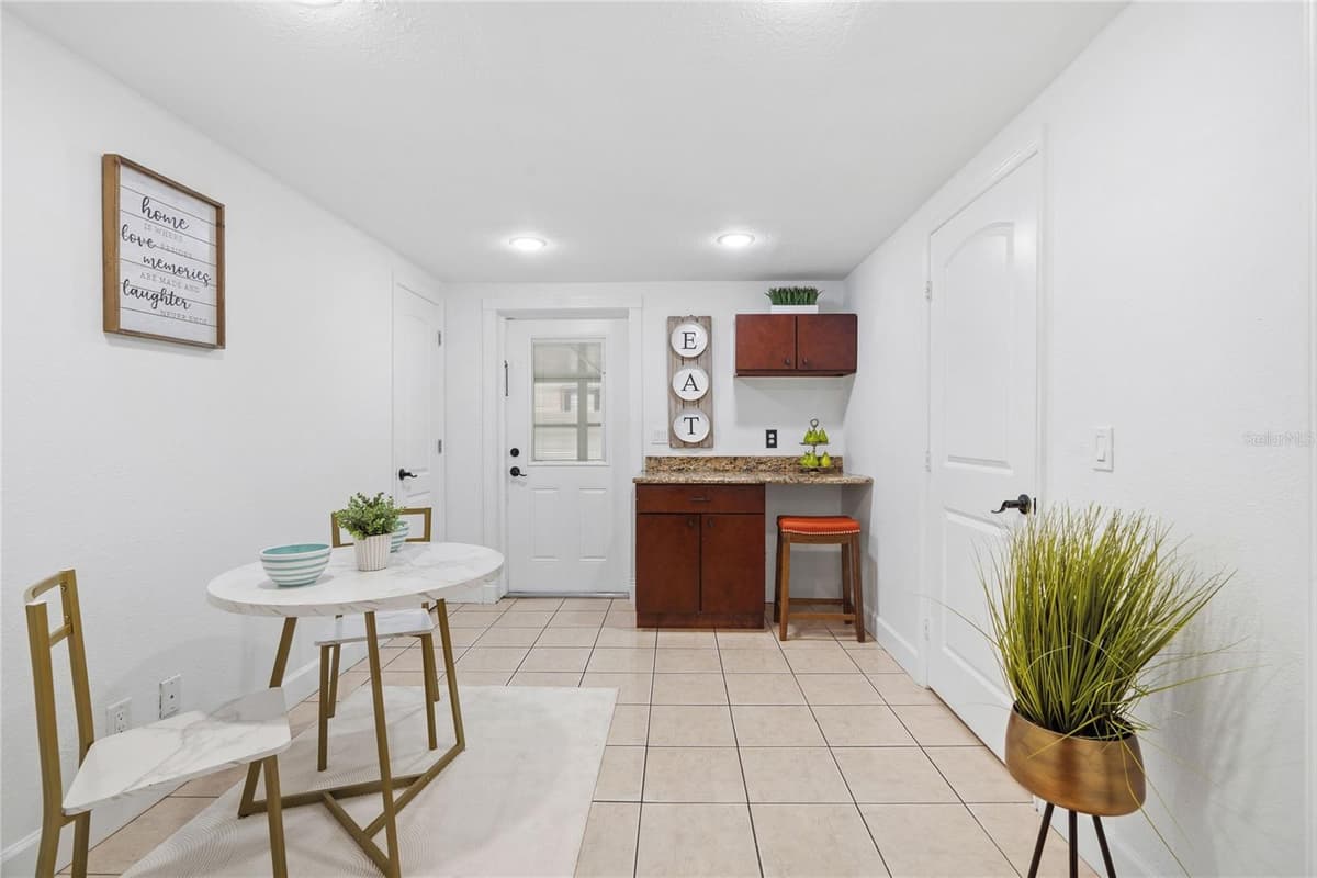 6004 JEAN STREET — photo 12 of 40