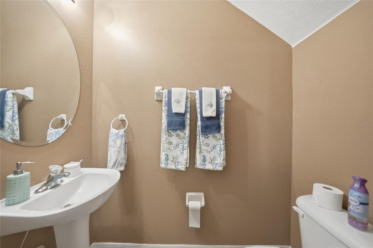 2330 FELICITY PLACE — photo 11 of 70
