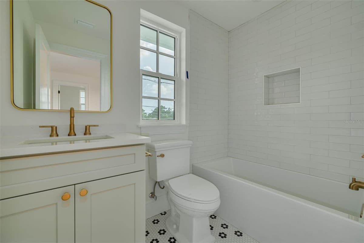 461 47TH AVENUE — photo 39 of 44