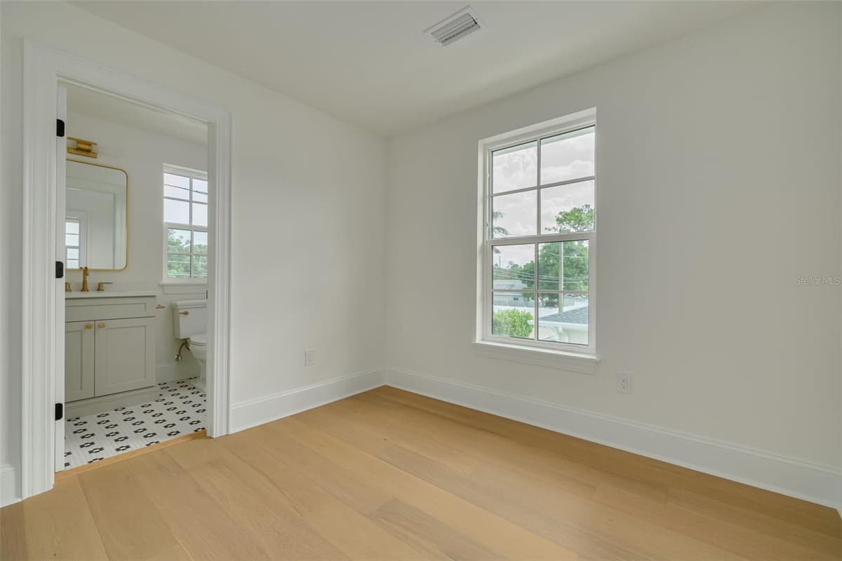 461 47TH AVENUE — photo 38 of 44