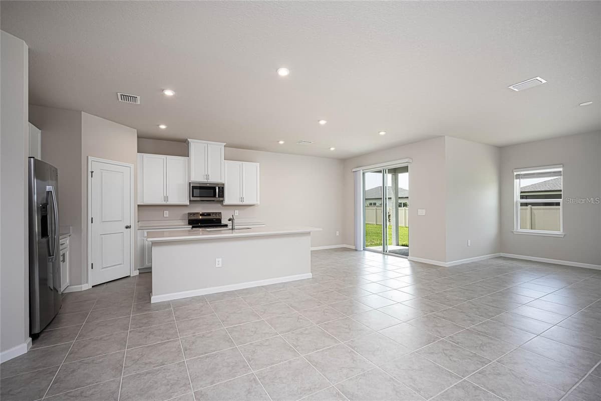 16873 CASTORO DRIVE — photo 25 of 42