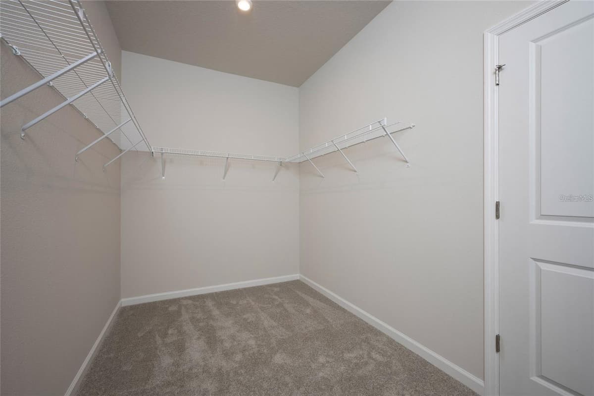 16873 CASTORO DRIVE — photo 37 of 42