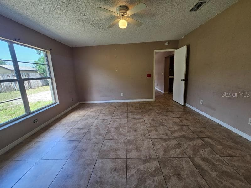 377 BRITTANY CIRCLE — photo 5 of 8