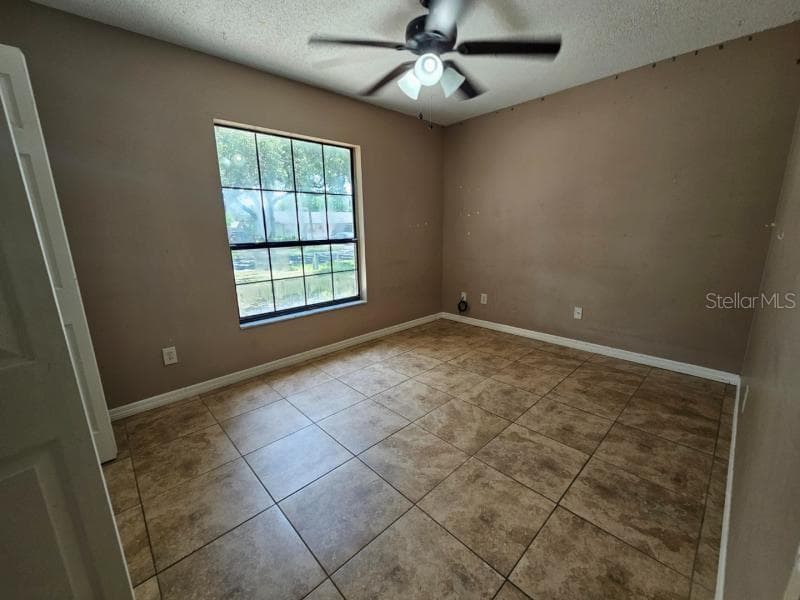 377 BRITTANY CIRCLE — photo 4 of 8