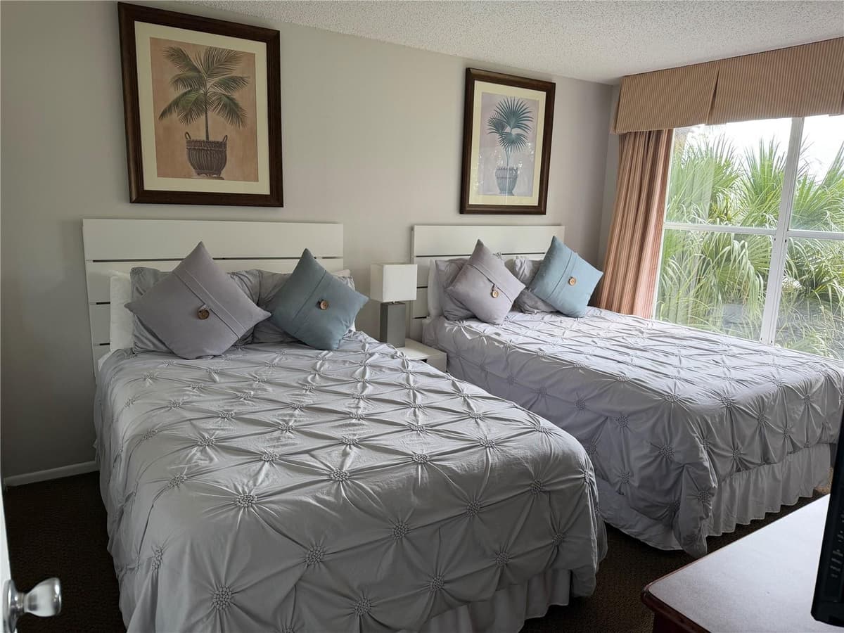 6324 PARC CORNICHE DRIVE — photo 6 of 9