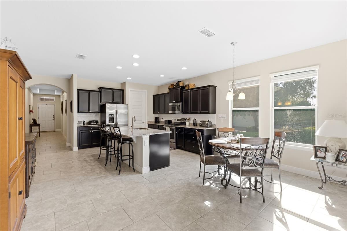 8711 EDEN COVE DRIVE — photo 5 of 37