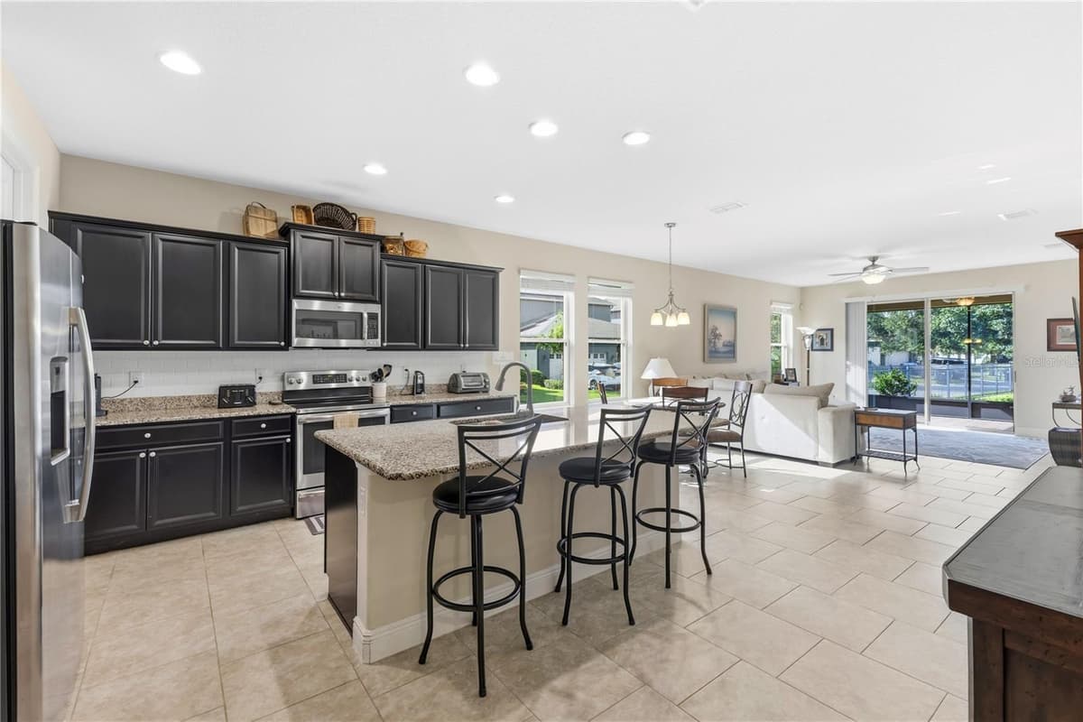 8711 EDEN COVE DRIVE — photo 3 of 37