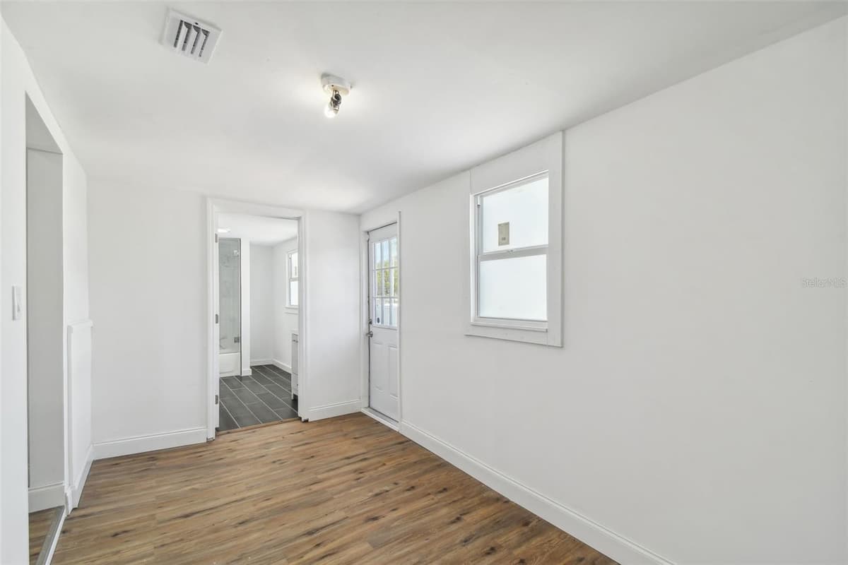 1406 21ST AVENUE — photo 14 of 38