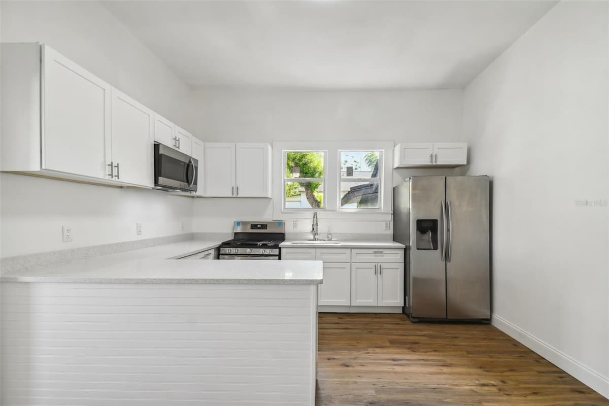 1406 21ST AVENUE — photo 12 of 38