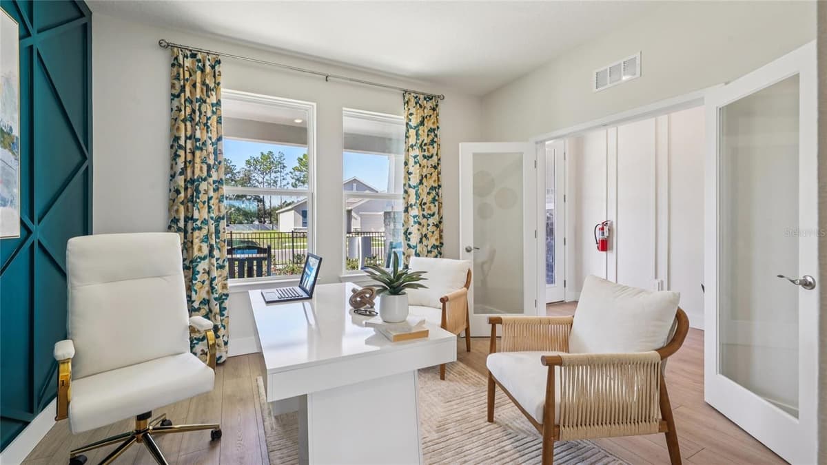 5227 40TH CIRCLE — photo 11 of 48
