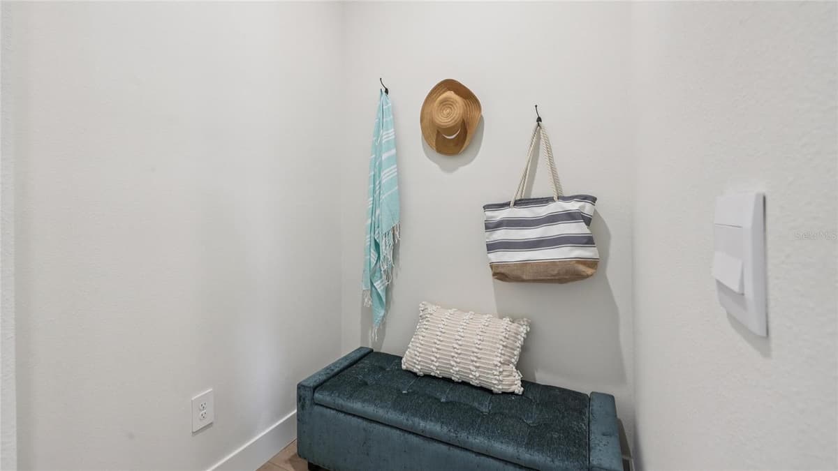 5227 40TH CIRCLE — photo 19 of 48