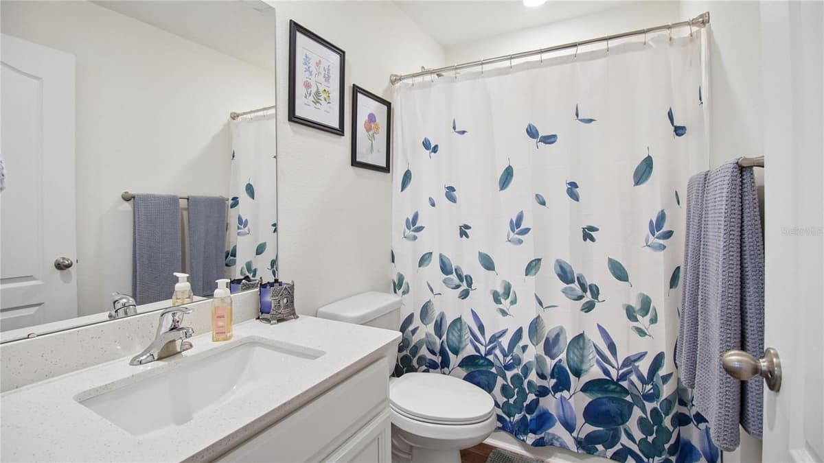17 RUTH DRIVE — photo 6 of 25
