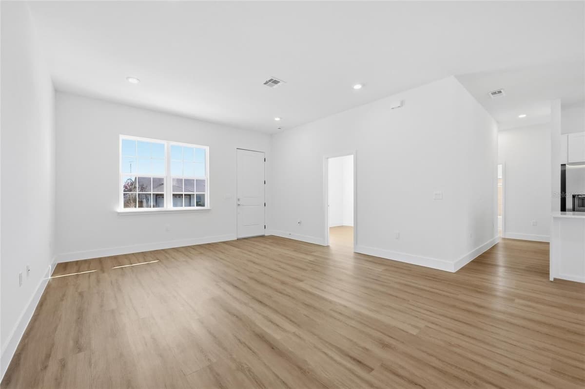 4465 152ND STREET — photo 16 of 47
