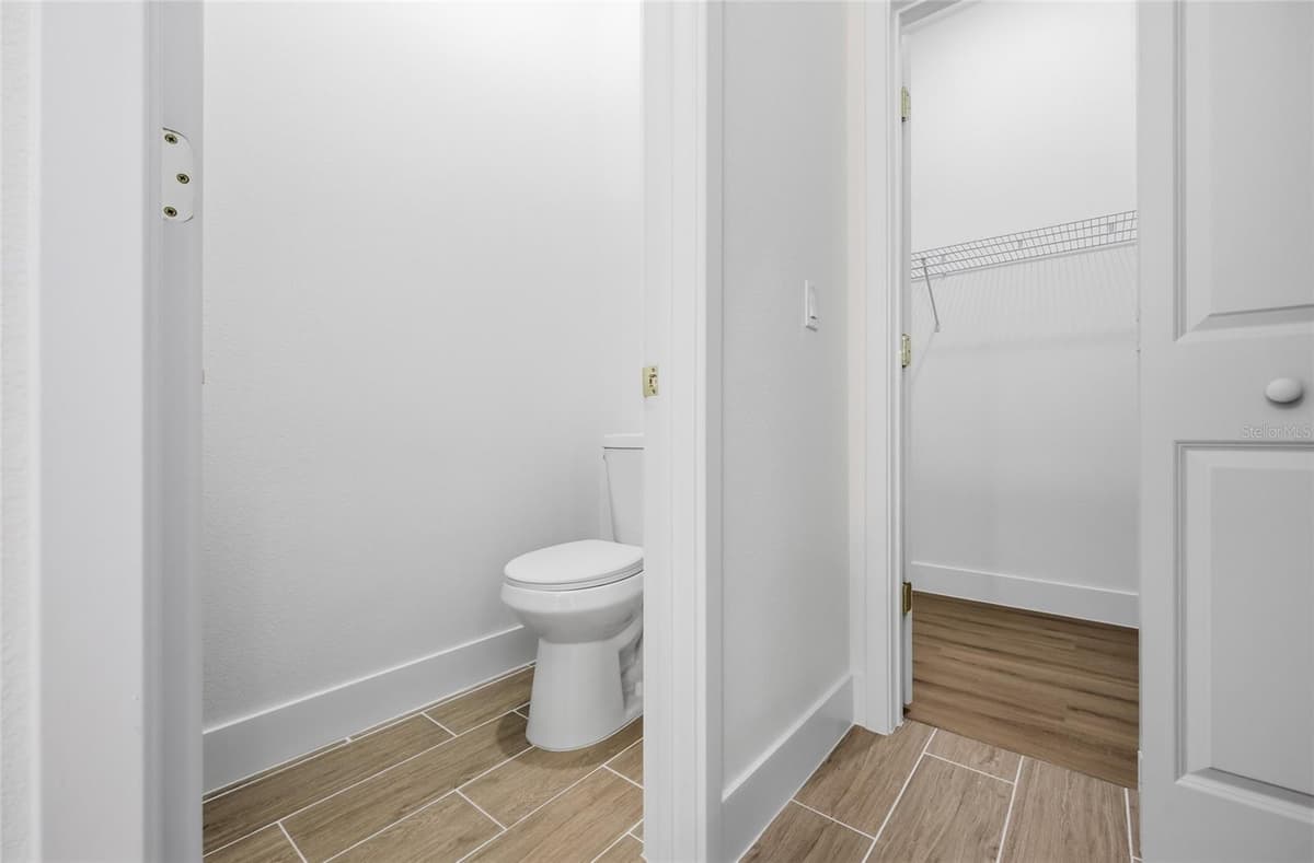 4465 152ND STREET — photo 23 of 47
