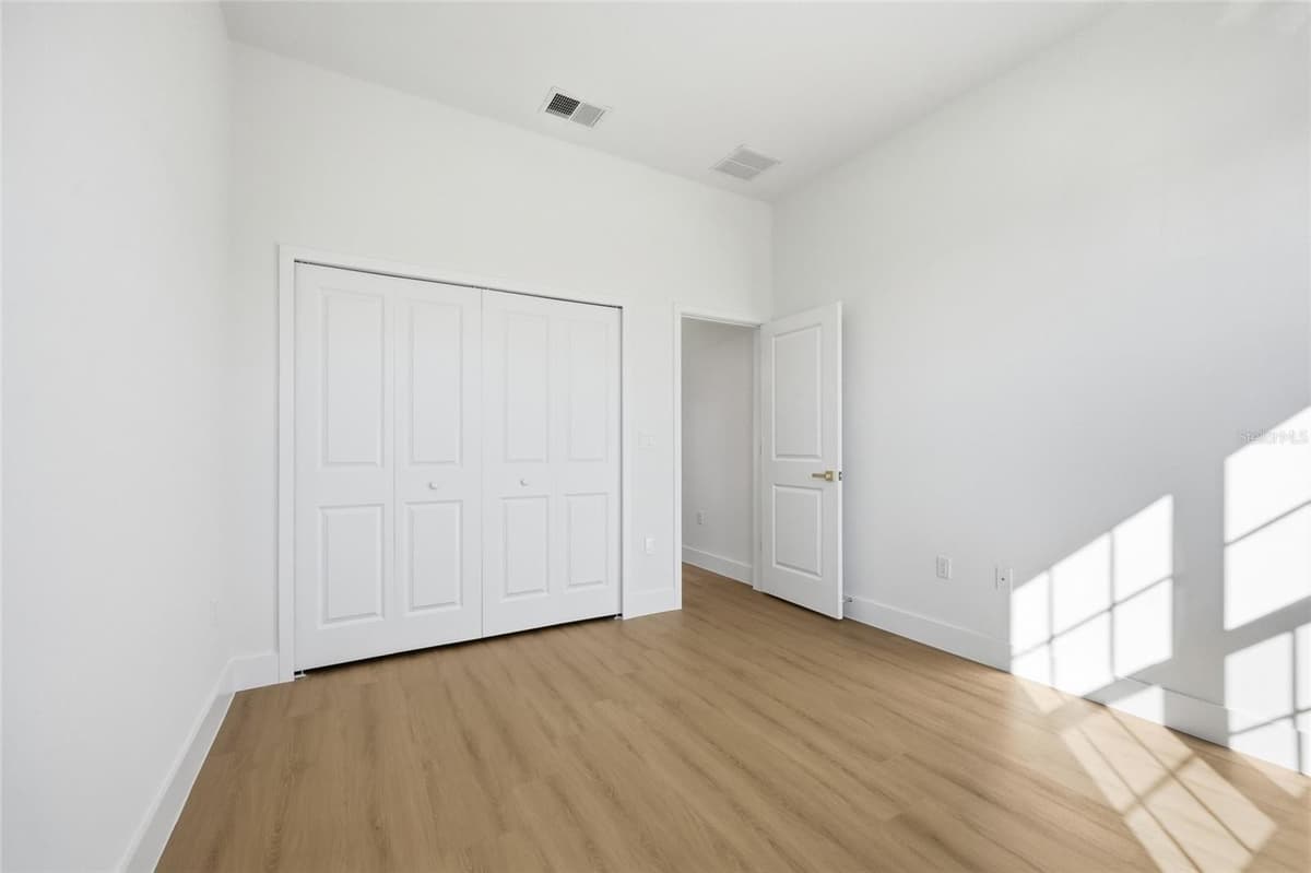 4465 152ND STREET — photo 35 of 47