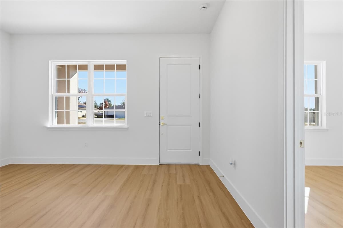 4465 152ND STREET — photo 13 of 47