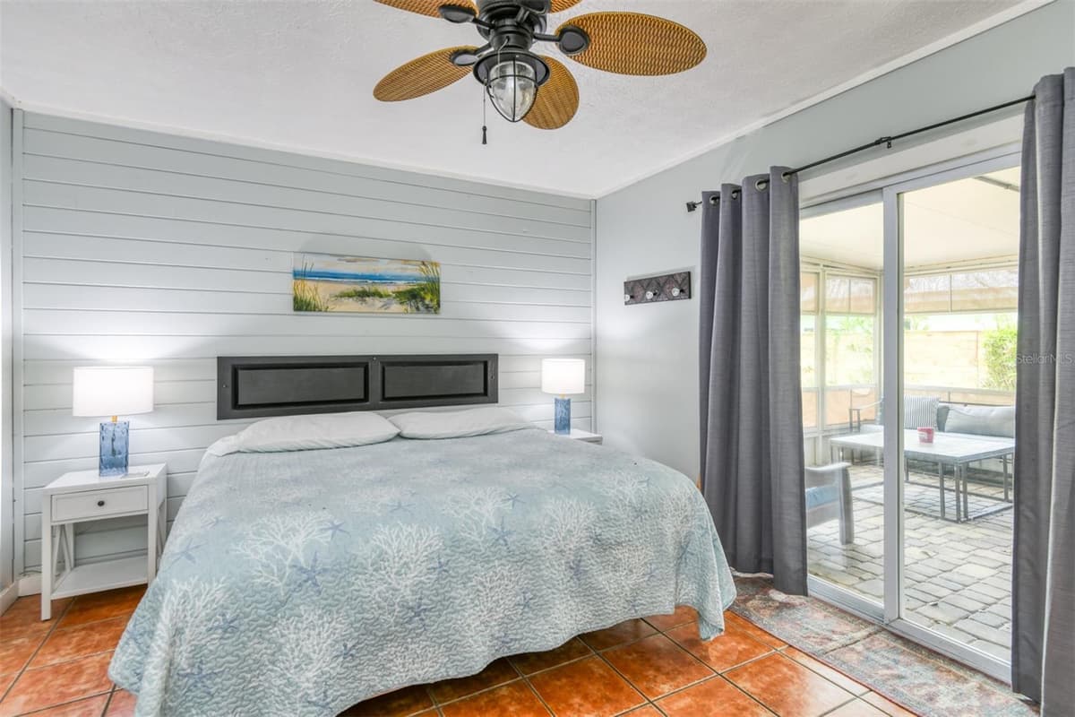 15 SEA PARK DRIVE — photo 20 of 39