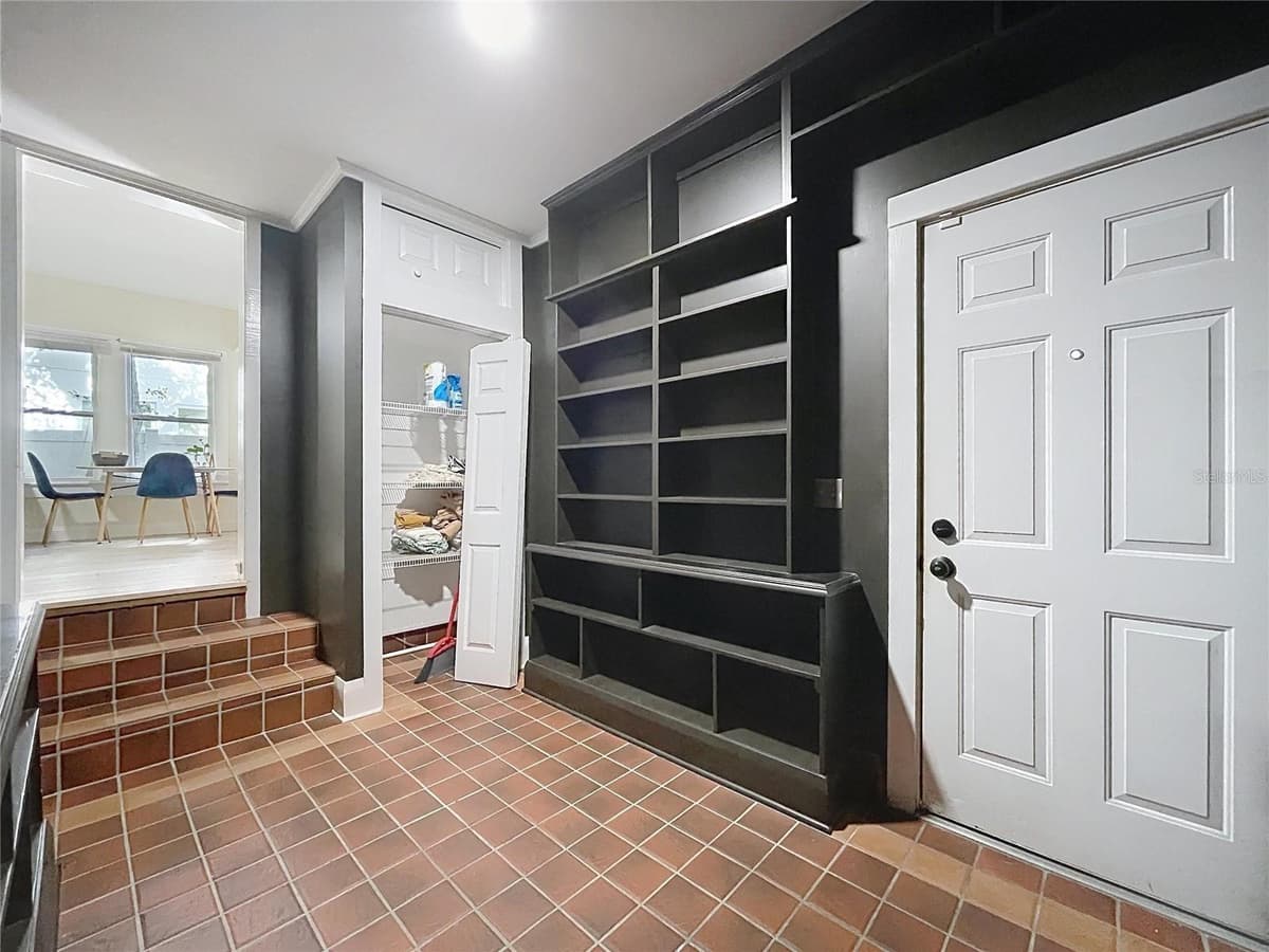 210 FLORIBRASKA AVENUE — photo 43 of 62