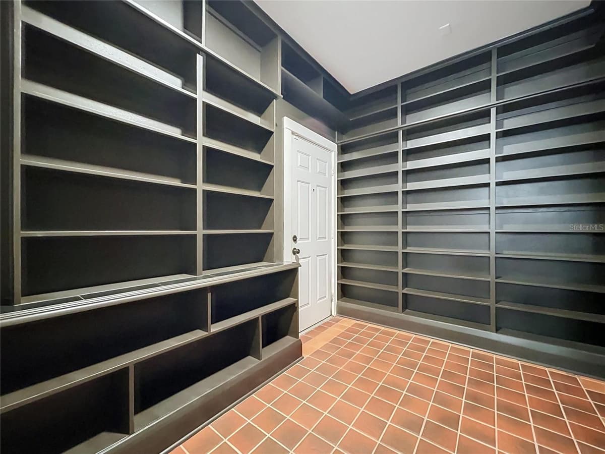 210 FLORIBRASKA AVENUE — photo 42 of 62