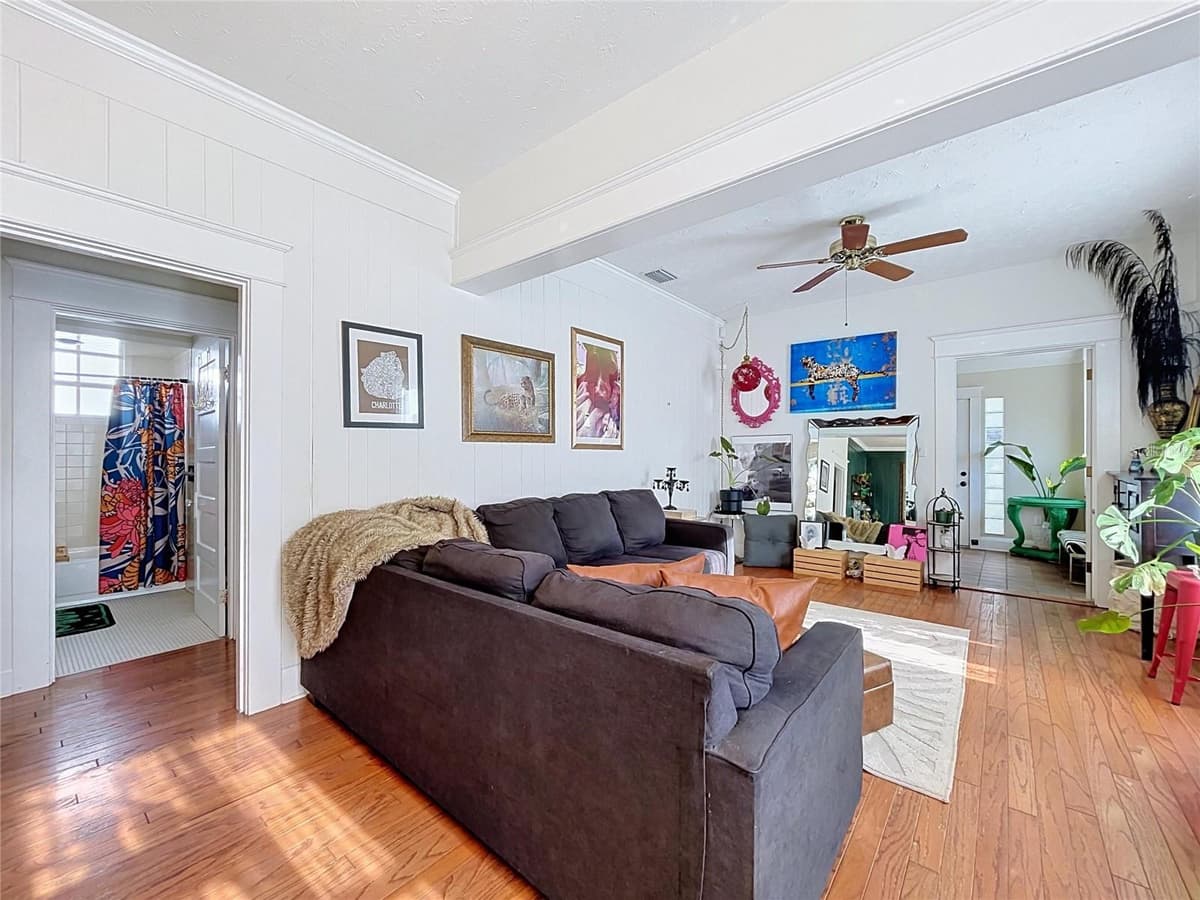 210 FLORIBRASKA AVENUE — photo 12 of 62