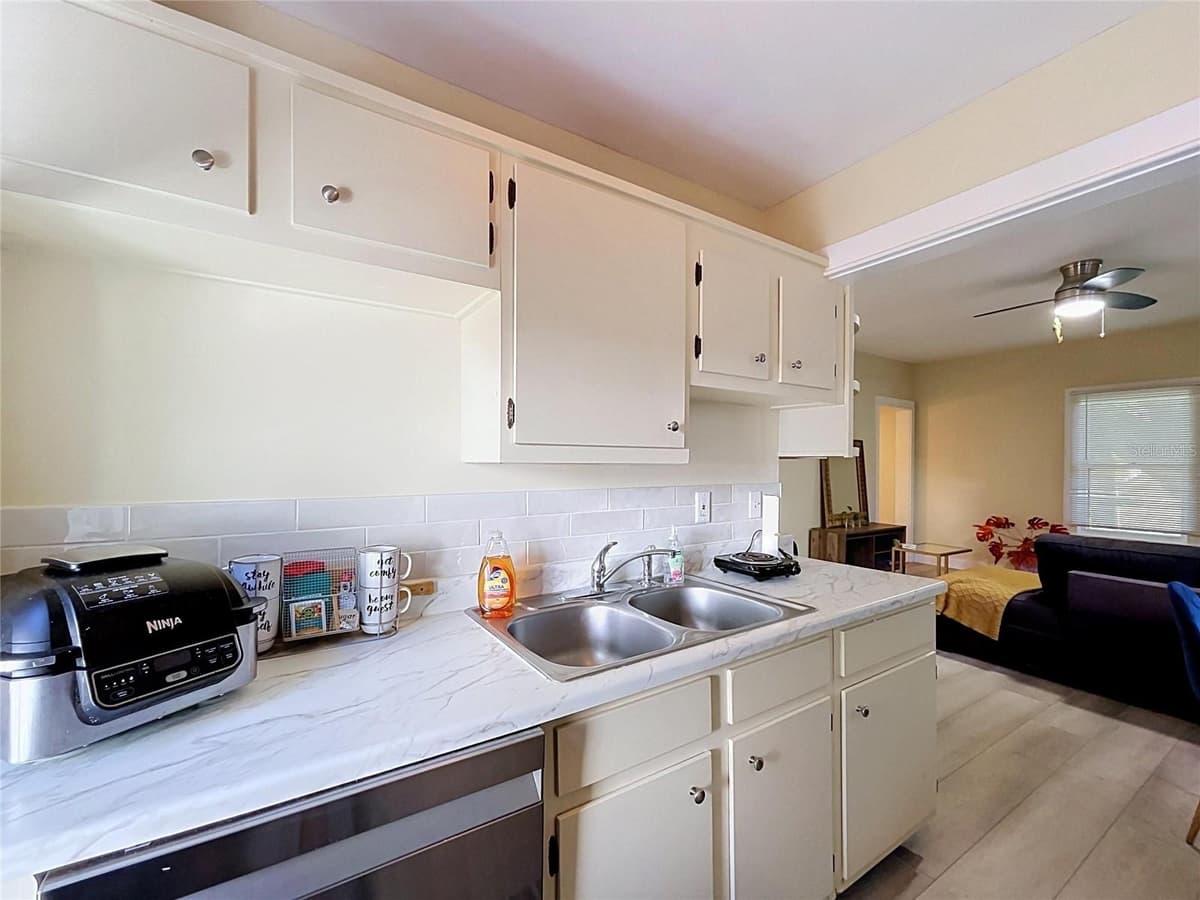 210 FLORIBRASKA AVENUE — photo 49 of 62