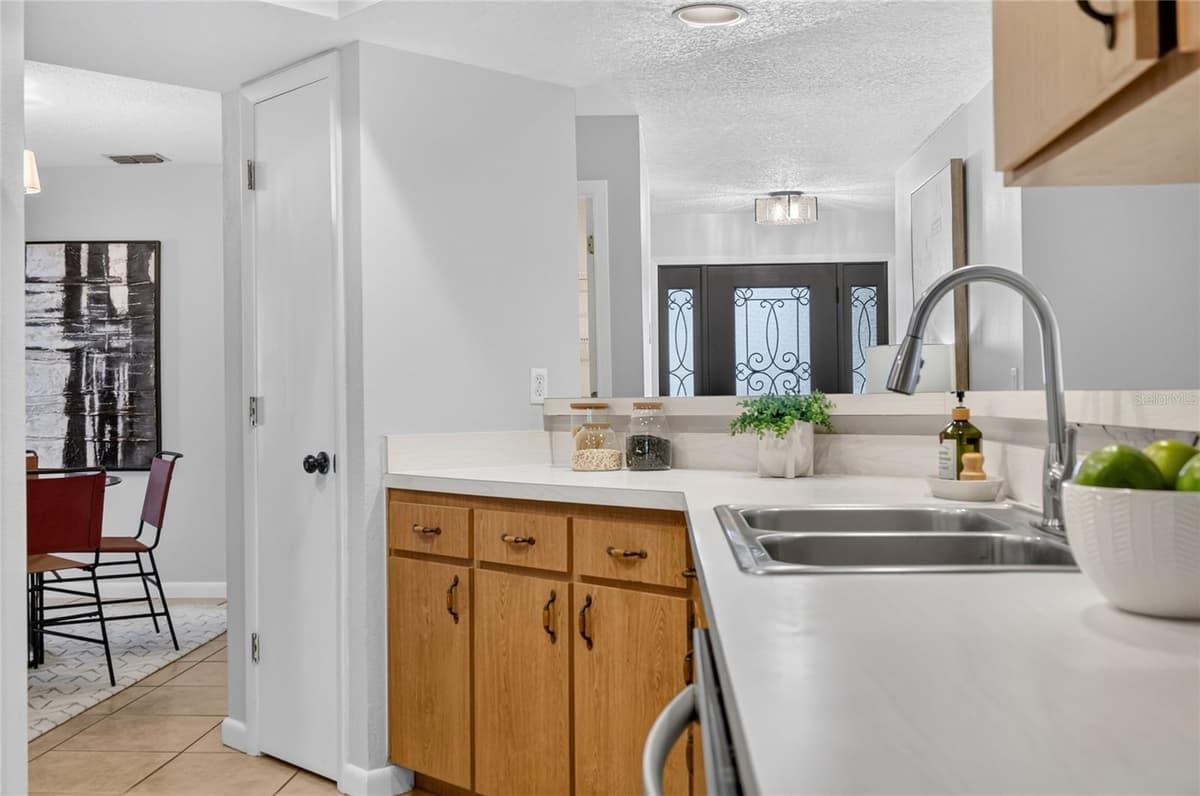 1202 VALENCIA LANE — photo 28 of 68