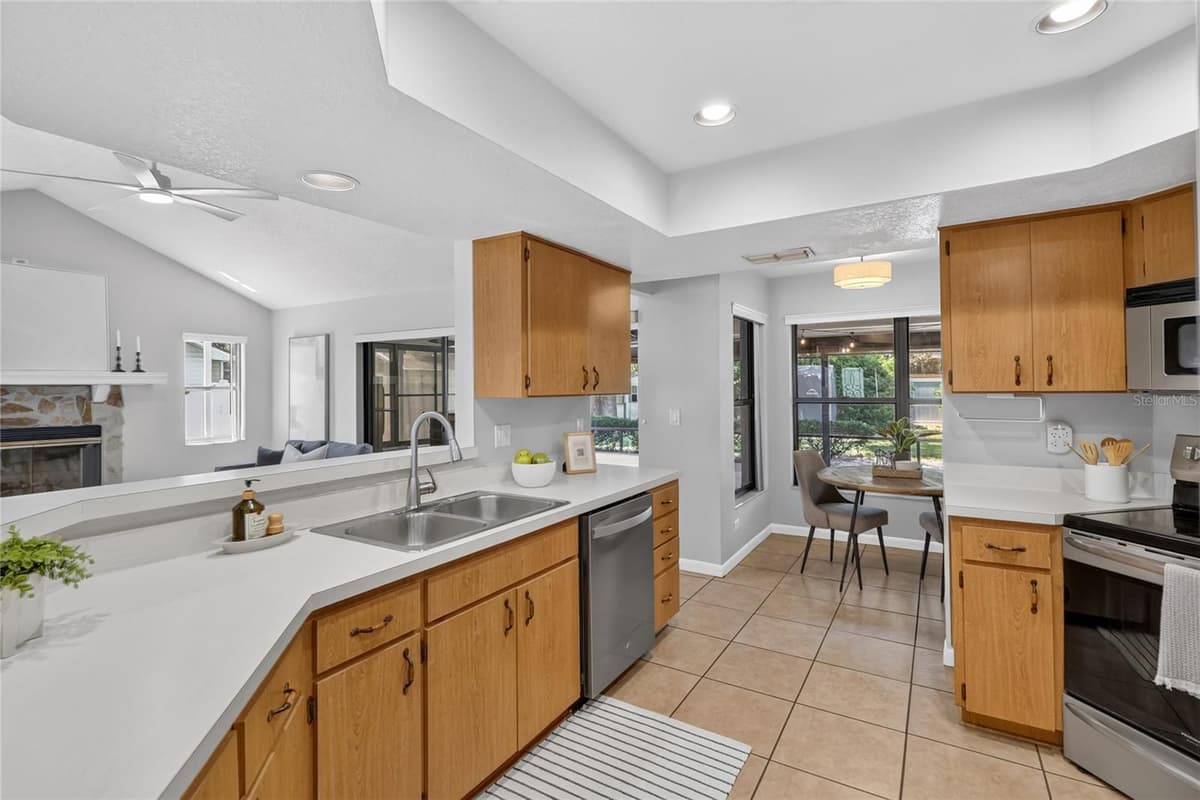1202 VALENCIA LANE — photo 26 of 68